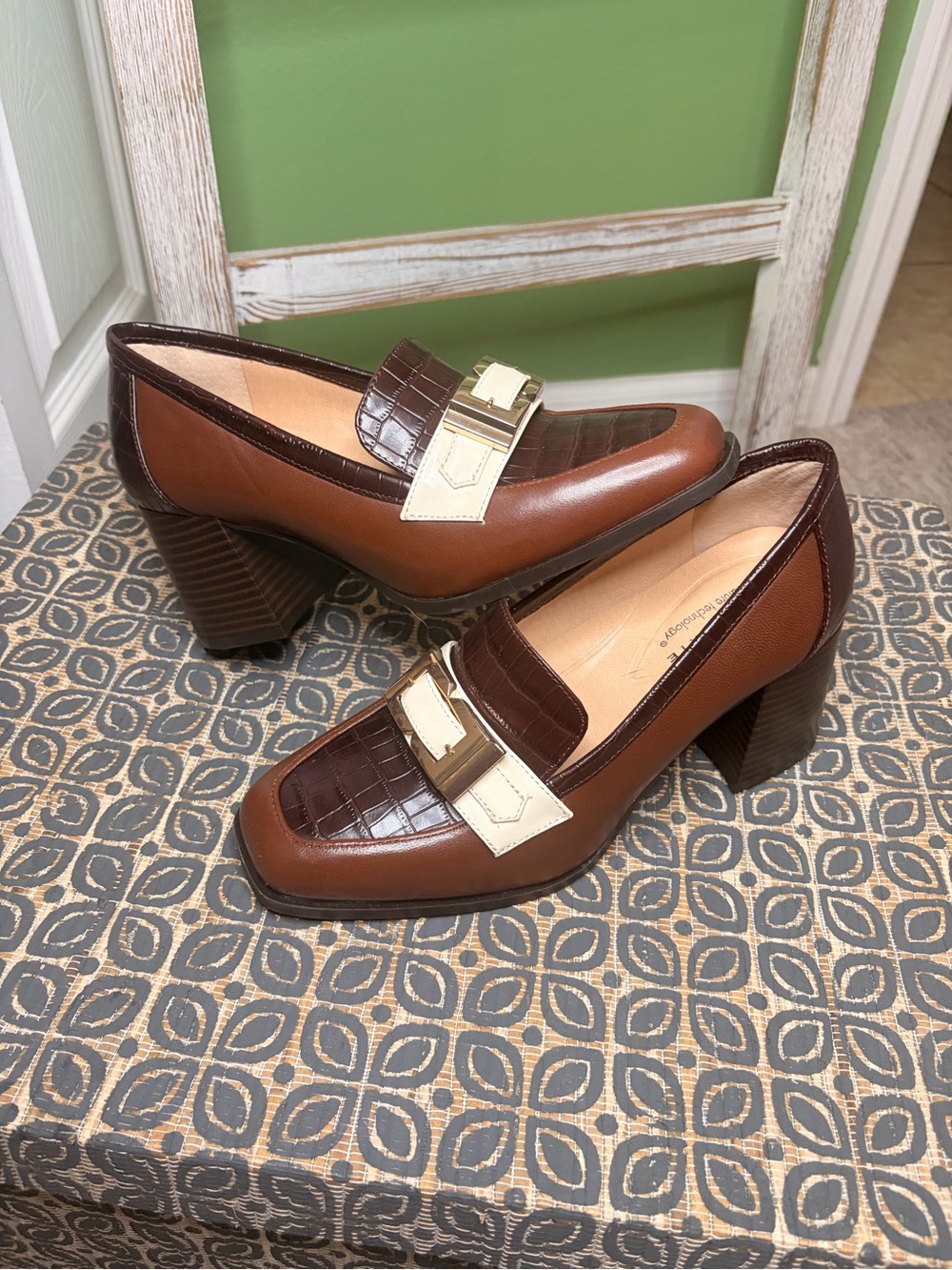 🤎Alex Marie Farin Brown Loafer Pumps Heels Size 7M NWOT